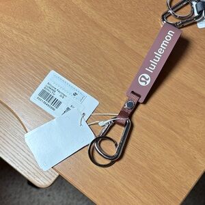 Lululemon Silicone Keychain NWT SOLD OUT SOGY/STRH Solar Gray